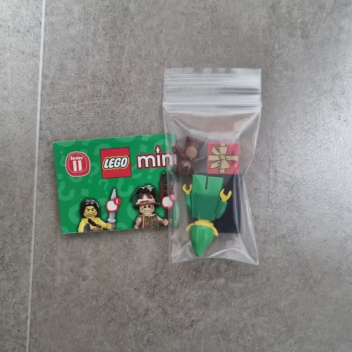[BUNJANG] Lego Minifigures Series 11 Holiday Elf 71002 / 레고 미니피규어 시리즈11 홀리데이 엘프 71002