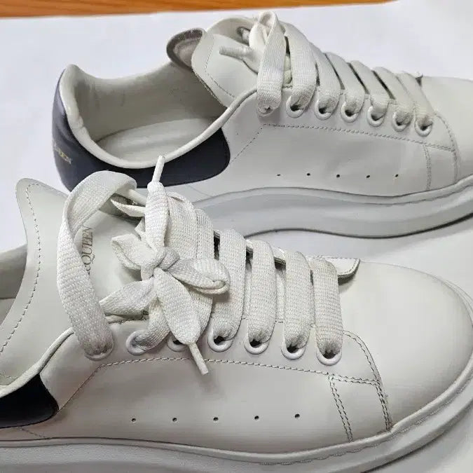 [BUNJANG] Alexander McQueen White Sneakers Size 42.5 / 알렉산더맥퀸 42.5