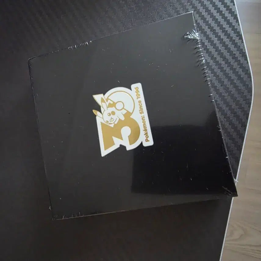[BUNJANG] Pokemon 30th Anniversary Badge / 포켓몬 30주년 뱃지 4월