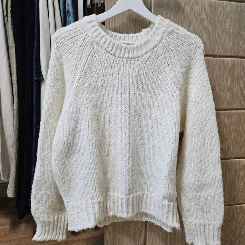 [BUNJANG] Roel Knit Sweater / 로에일 니트 스웨터