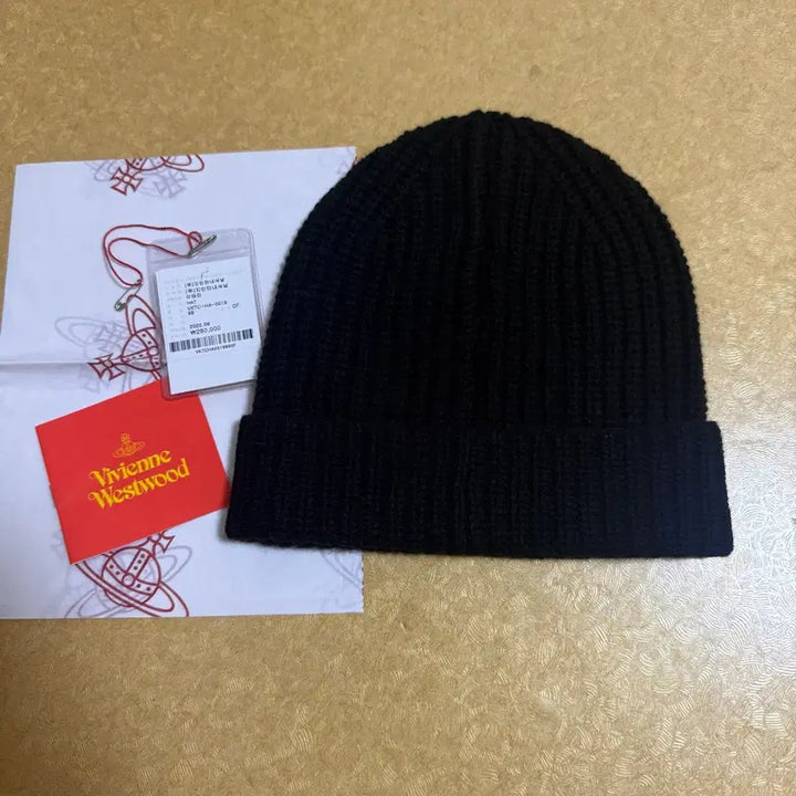 [BUNJANG] Vivienne Westwood Beanie Black (Worn by BLACKPINK Lisa) / 비비안웨스트우드 비니 블랙 (블랙핑크 리사 착용)