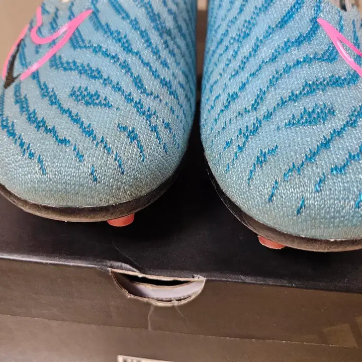 [BUNJANG] Nike Phantom GX AG Pro Blue Soccer Cleats 255mm / 팬텀 GX AG pro 블루 축구화 255사이즈