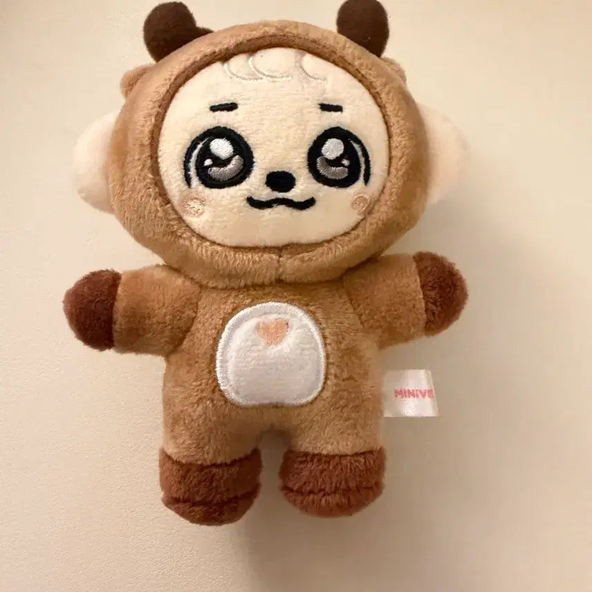 [BUNJANG] MINIVE Ahn Yujin Christmas Character Doll Photocard Included / 미니브 강안지 크리스마스