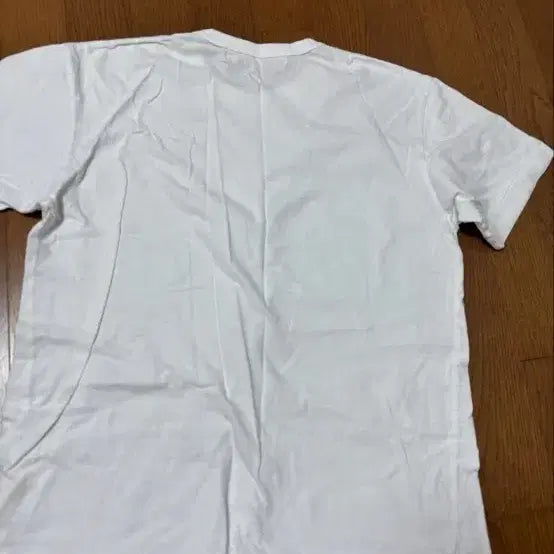 [BUNJANG] Comme des Garçons Red Heart Logo Short Sleeve T-Shirt White / 꼼데가르송 빨간와펜 반팔 화이트