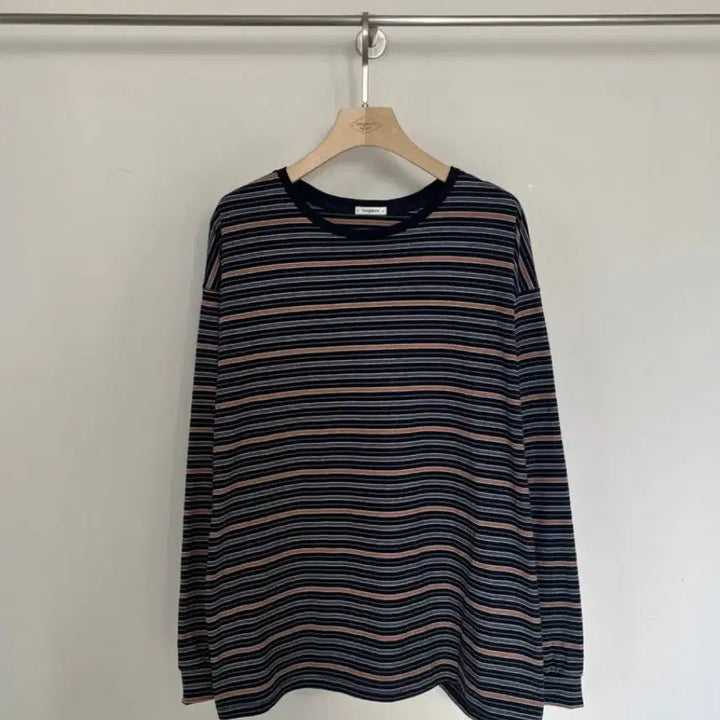 [BUNJANG] Bergamot Archive Striped Border T-Shirt - Navy / 베르가못 아카이브 보더 티셔츠 스트라이프 - 네이비