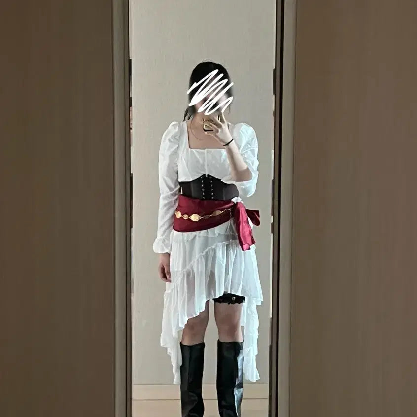 [BUNJANG] Pirate Costume Rental for Graduation Photos / 졸업사진 해적의상 대여