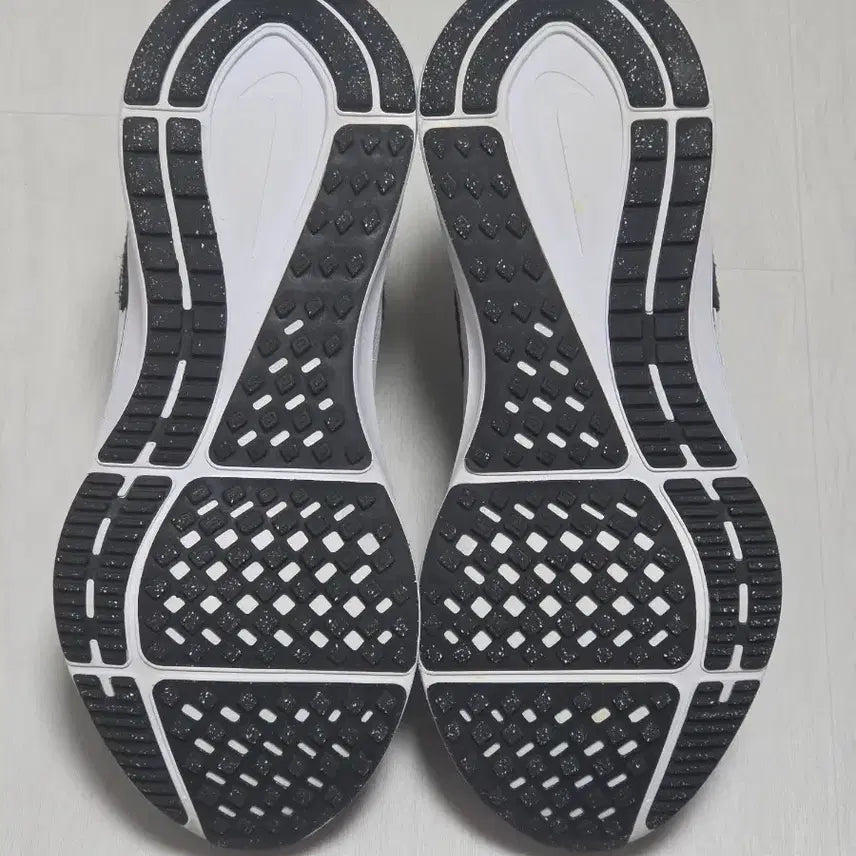 [BUNJANG] Nike Structure 25 Black Racer Blue (240mm) / [A급] 나이키 스트럭쳐 25 블랙 레이서 블루 240사이즈