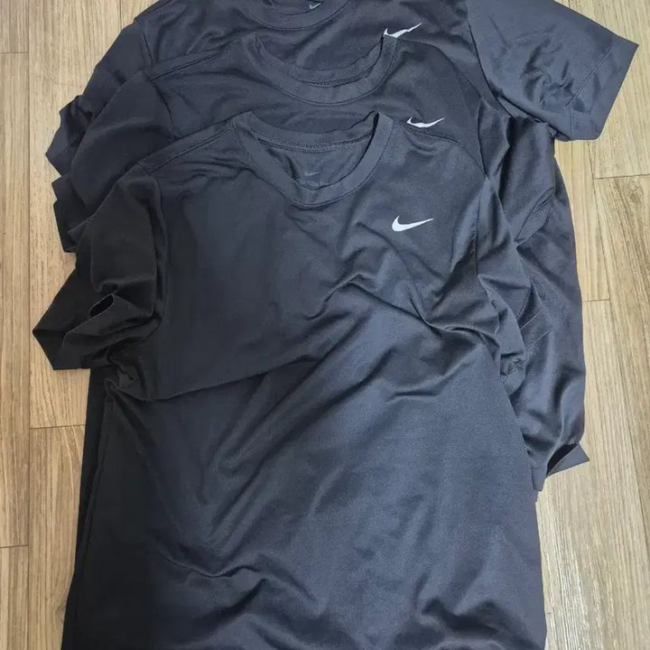 [BUNJANG] Nike Dri-FIT Legend Short Sleeve T-Shirt Set (Size 105) / 나이키 드라이핏 레전드 반팔티 105 3개세트