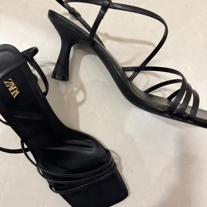 [BUNJANG] Zara Sandals EU36 / Zara샌들