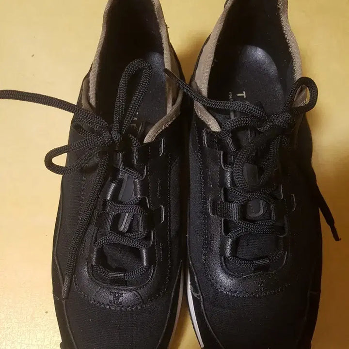 [BUNJANG] Tretorn Black Sneakers / 타임 Tretorn 트레톤 블랙 스니커즈 운동화
