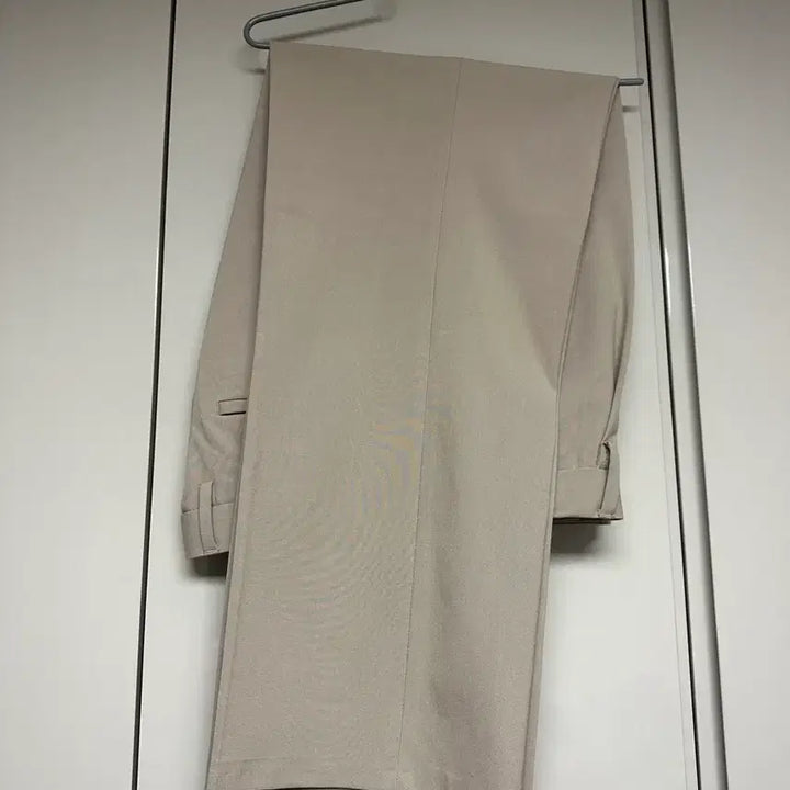[BUNJANG] Musinsa Standard Lightweight Wide Hidden Banding Slacks Light Beige Size 32 / 무신사스탠다드 라이트웨이트 와이드 히든 밴딩 슬랙스 라이트베이지 32
