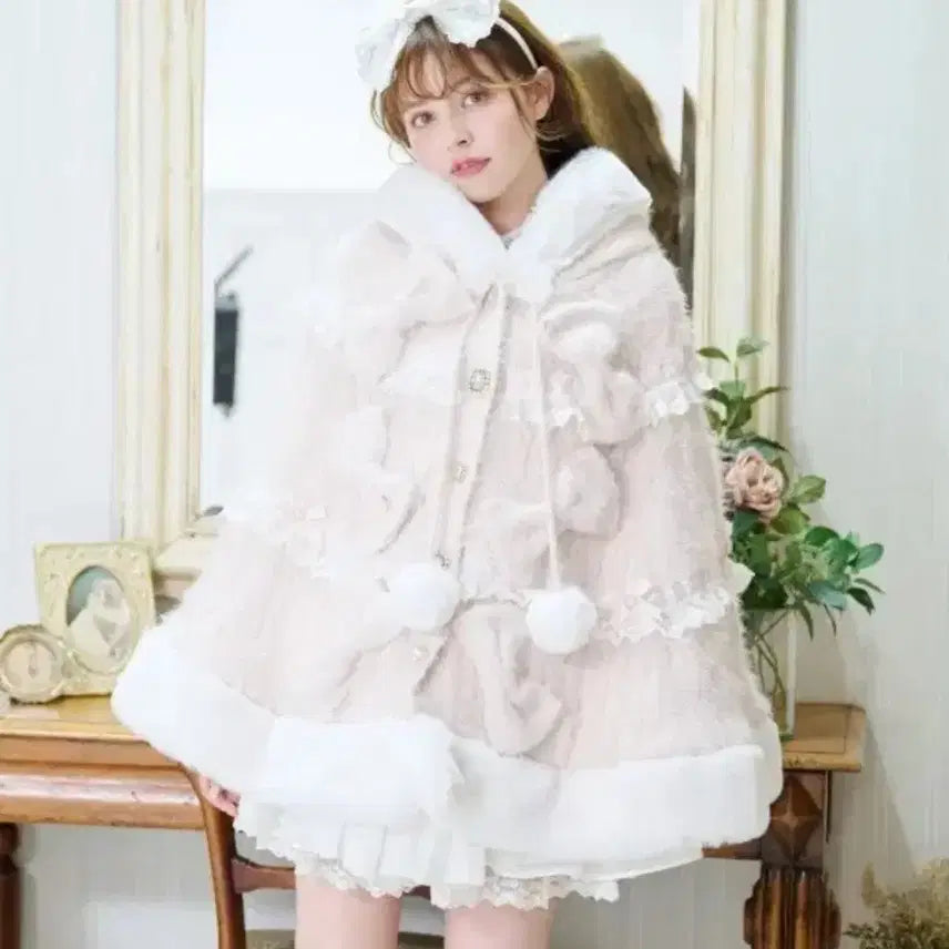 [BUNJANG] LIZLISA Millefeuille Lace Poncho Pink / 교판) 리즈리사 밀푀유 레이스판쵸 핑크 마즈딤모아르레플렘에블린지뢰계양산형