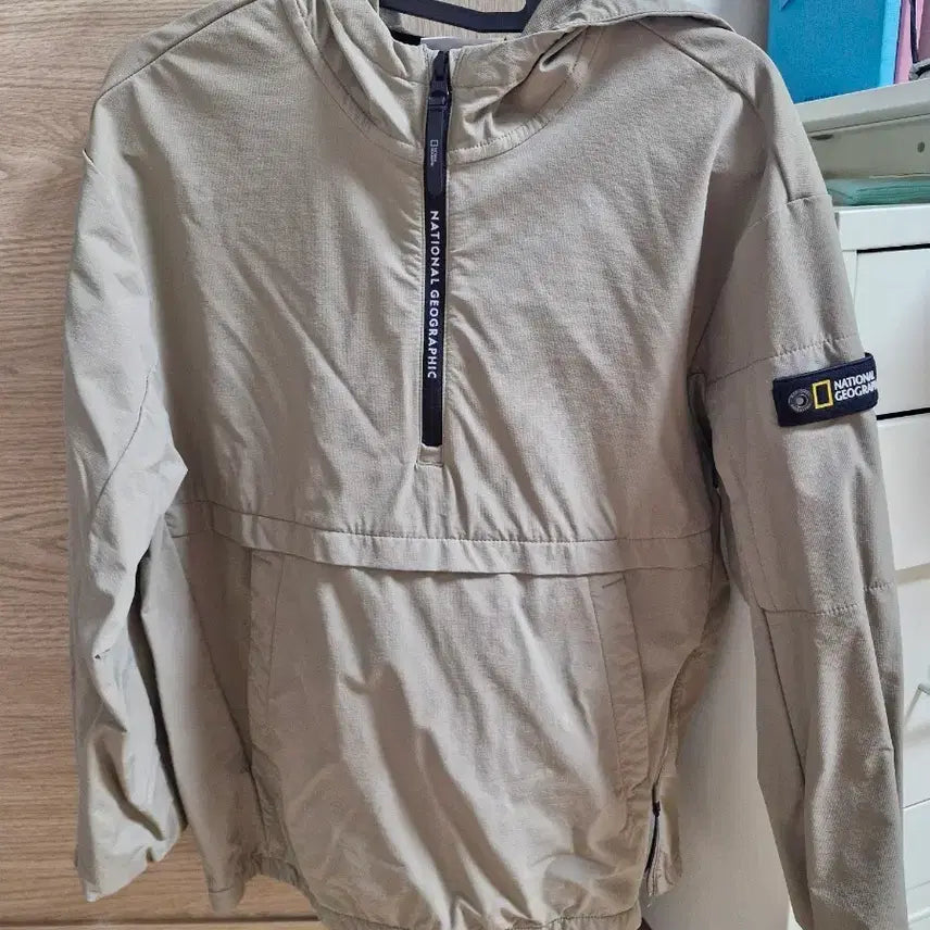 [BUNJANG] National Geographic Hooded Anorak Windbreaker Beige / 내셔널지오그래픽 아노락 후드 바람막이 베이지