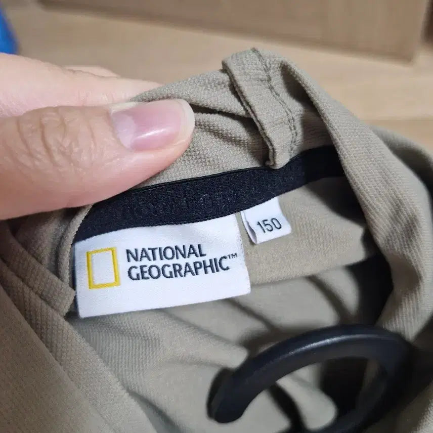 [BUNJANG] National Geographic Hooded Anorak Windbreaker Beige / 내셔널지오그래픽 아노락 후드 바람막이 베이지