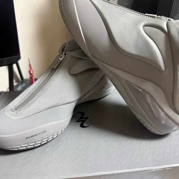[BUNJANG] Shai 1 Grey Basketball Shoes / 샤이1 (섀이1, shai 001) 그레이 275
