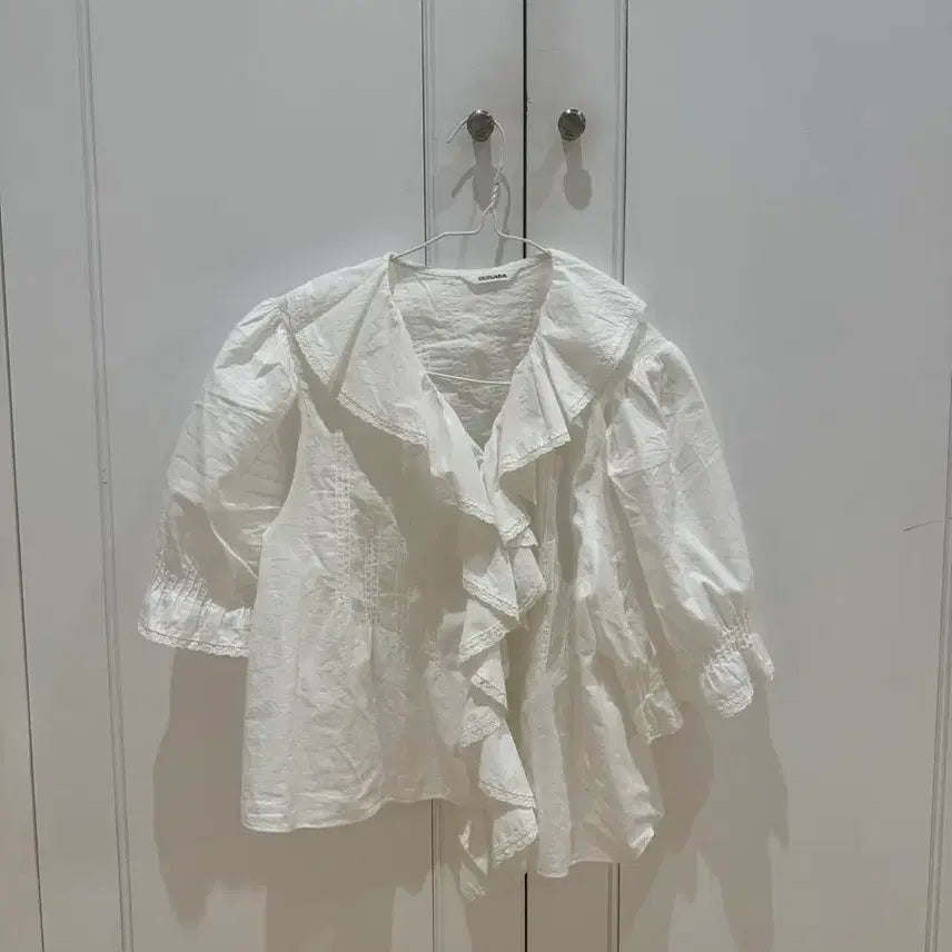 [BUNJANG] Ouilara Cecillia Ruffle Blouse - White / ouilara 러플 블라우스