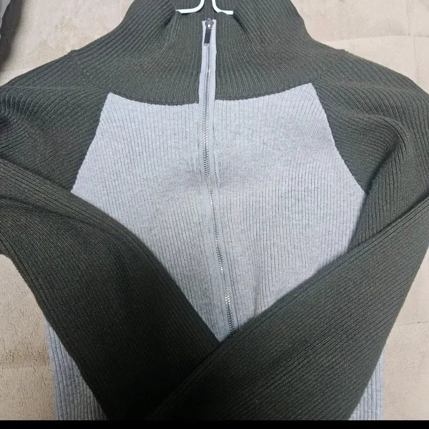 [BUNJANG] Dailybrew Knit Colorblock Zip-Up Cardigan / *빠른급처원함* 데일리브 니트 배색 집업 가디건