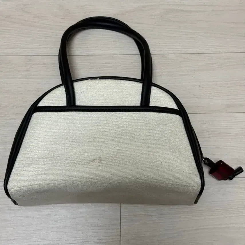 [BUNJANG] Archive Appke Mini Bowling Bag Ivory + Black / 아카이브앱크 미니볼링백(더스트백 포함) 아이보리+블랙 판매합니다.