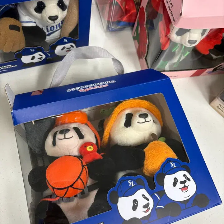 [BUNJANG] Everland Bao Family Dolls Bundle Set / 에버랜드 바오패밀리 인형 일괄판매