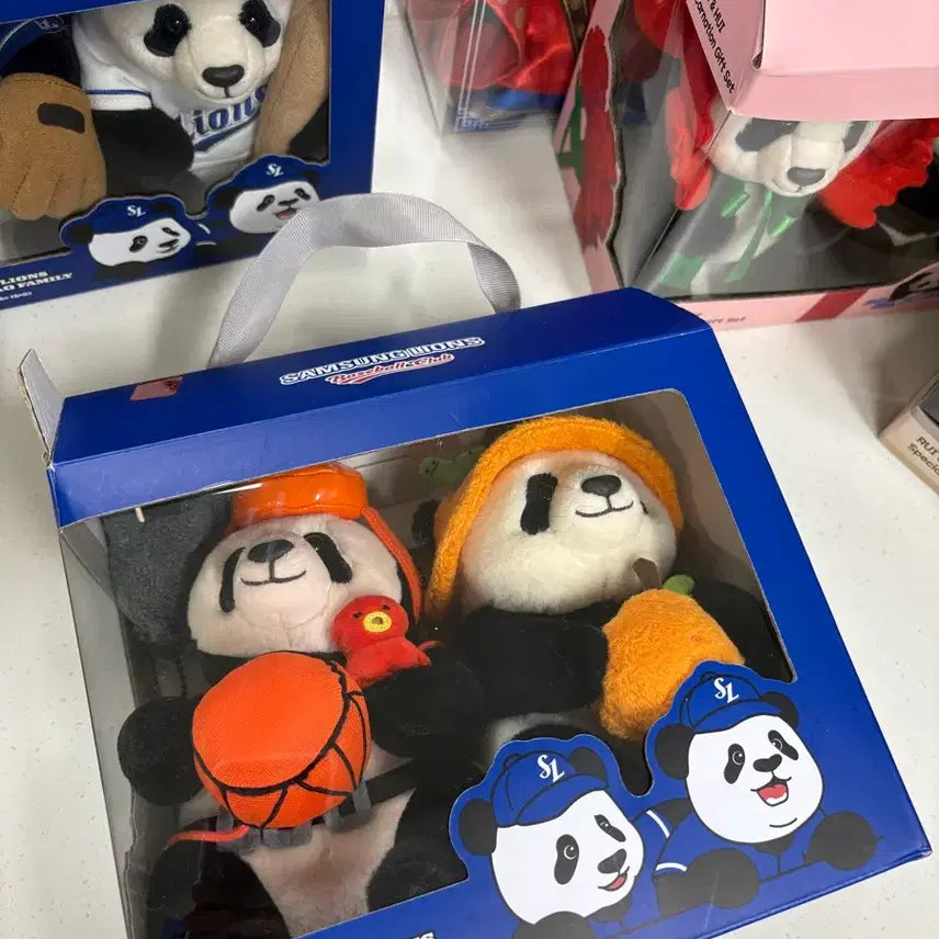 [BUNJANG] Everland Bao Family Dolls Bundle Set / 에버랜드 바오패밀리 인형 일괄판매
