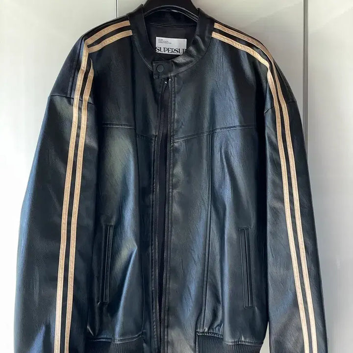 [BUNJANG] Super Style Black Leather Jacket with Double Line Detail / (새상품급) 슈퍼서브 블랙 레더 자켓 2줄 라인