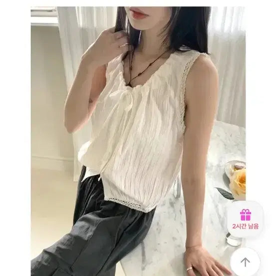 [BUNJANG] Wonder Wonder Coffin Lace String Blouse / 원더원더 코핀 레이스 나시 스트링BL