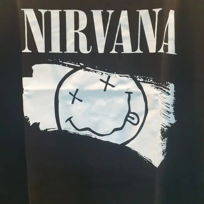 [BUNJANG] Nirvana Smiley Logo Official Merchandise T-Shirt XL / 너바나. 오피셜 굿즈. 스마일리 로고 반팔티.