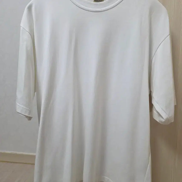 [BUNJANG] Freewheelers Ultima Thule Set-in Short Sleeve T-Shirt L / 프리휠러스 울티마툴레 화이트 반팔 L