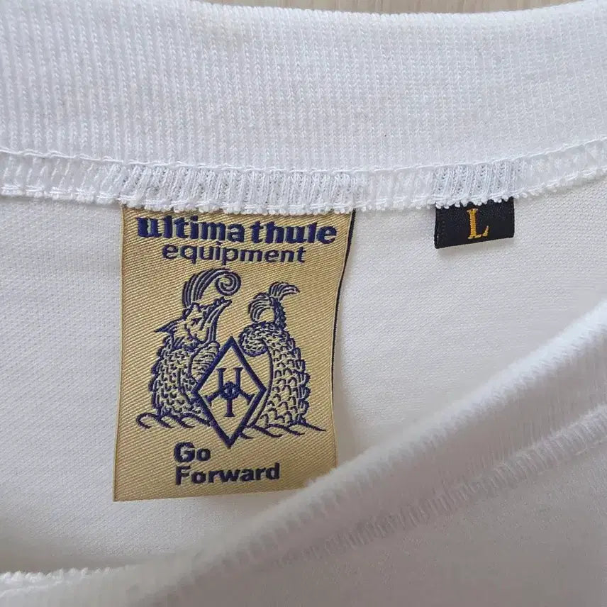[BUNJANG] Freewheelers Ultima Thule Set-in Short Sleeve T-Shirt L / 프리휠러스 울티마툴레 화이트 반팔 L