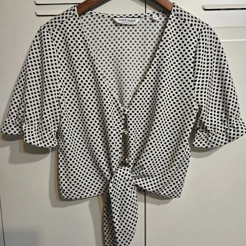 [SOLD OUT] 프랑스 NAFNAF 나프나프 크롭 블라우스  새제품