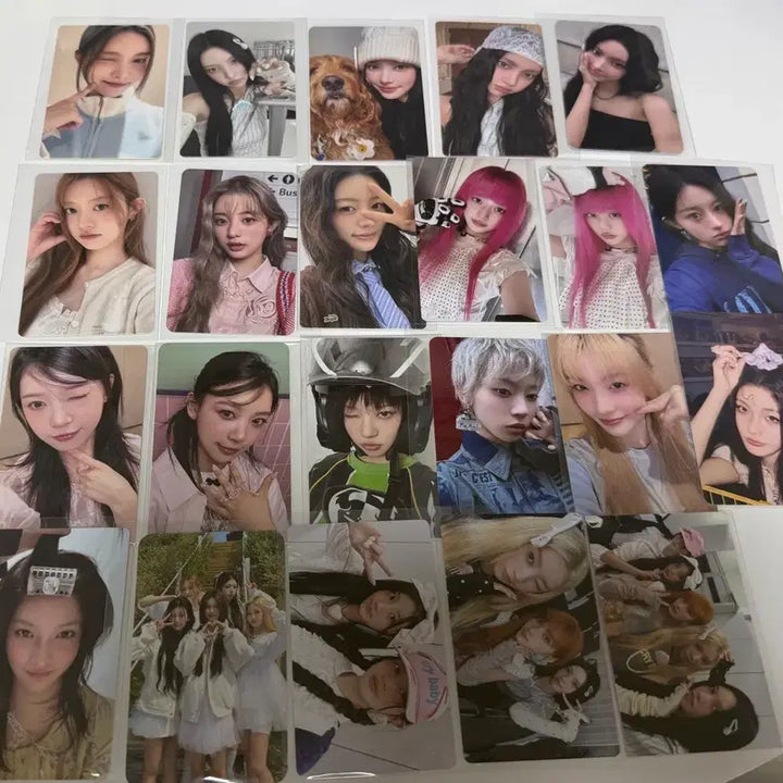 [BUNJANG] ILLIT Yoona Minju Mocha Iroha Group Unit Photocard / 아일릿 윤아 민주 모카 이로하 단체 유닛 포카 포토카드