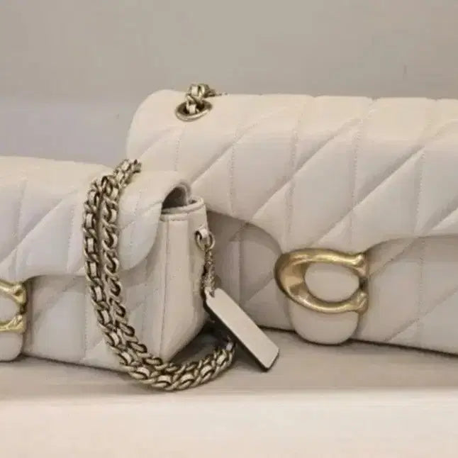 [BUNJANG] Coach Tabby Shoulder Bag Ivory / 코치 태비 숄더백 /아이보리,26사이즈