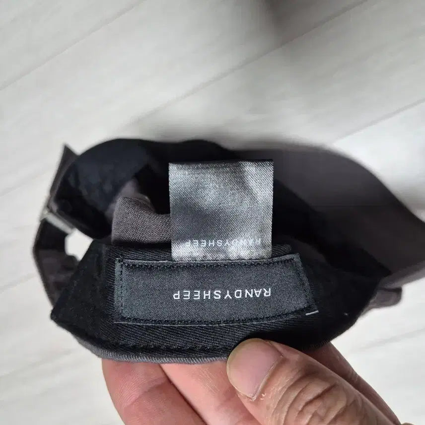 [BUNJANG] Landiship Plato Big Head Ball Cap / 랜디쉽, 플래토 대두 볼캡