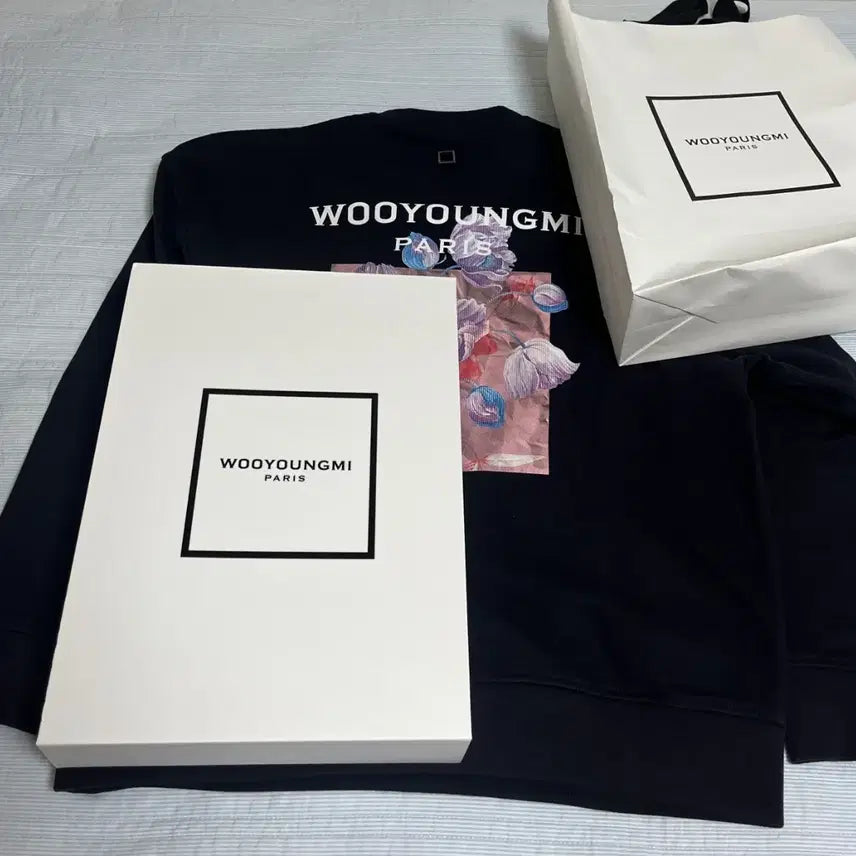 [BUNJANG] Wooyoungmi 3D Back Logo Flower Sweatshirt Black / 우영미 3D 백로고 플라워 맨투맨