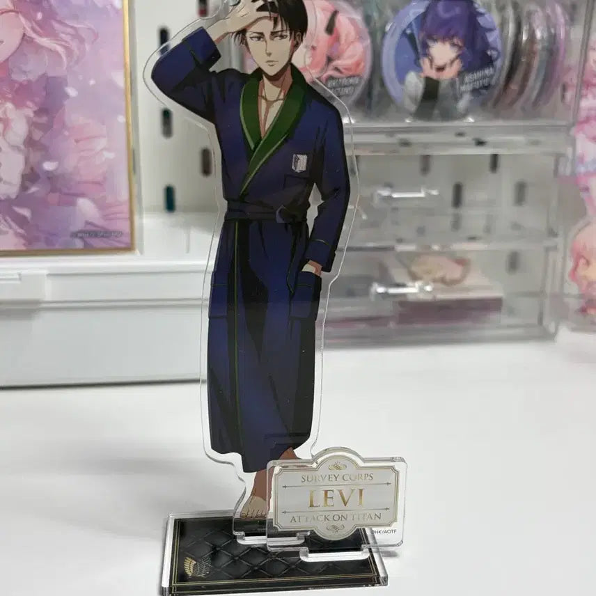 [BUNJANG] Attack on Titan Levi Hotel Acrylic Stand / 진격거 리바이 호텔 아크릴
