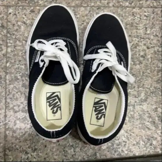 [BUNJANG] Vans Era Black Sneakers (225mm) / 반스 에라 블랙 225사이즈 / VN000EWZBLK1