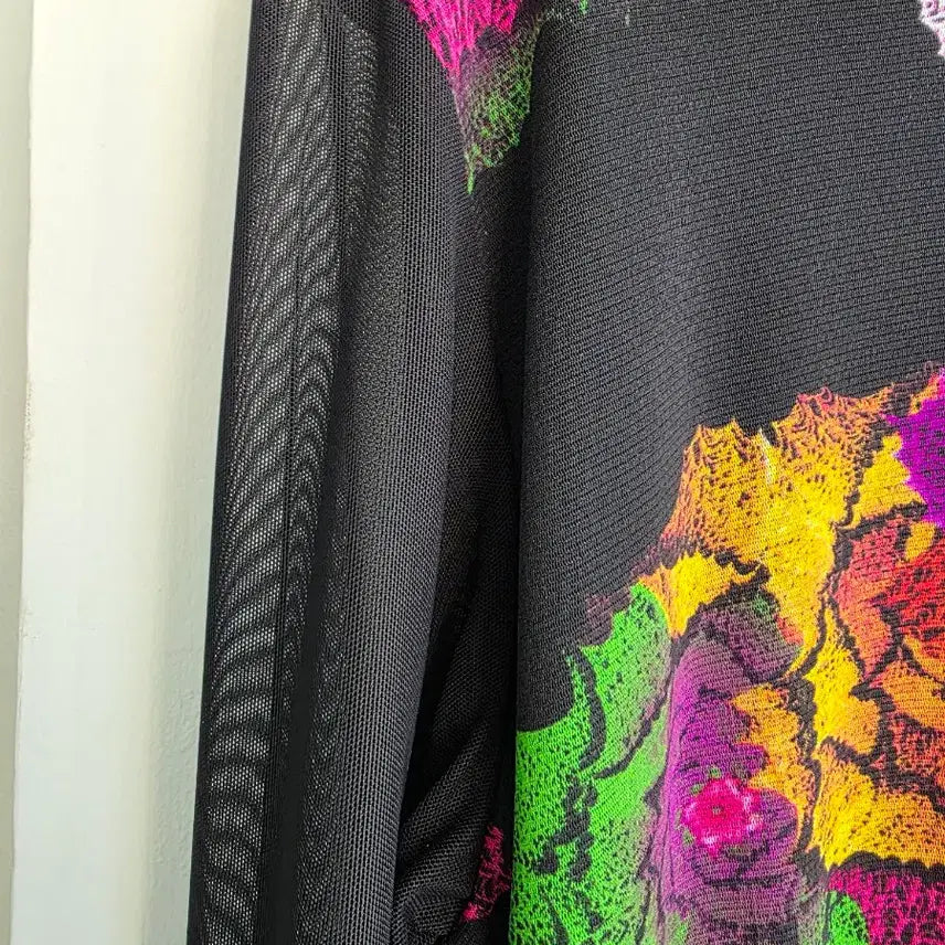 [BUNJANG] Sheer Floral Pattern T-Shirt / 시스막스스타일의 시스루티셔츠