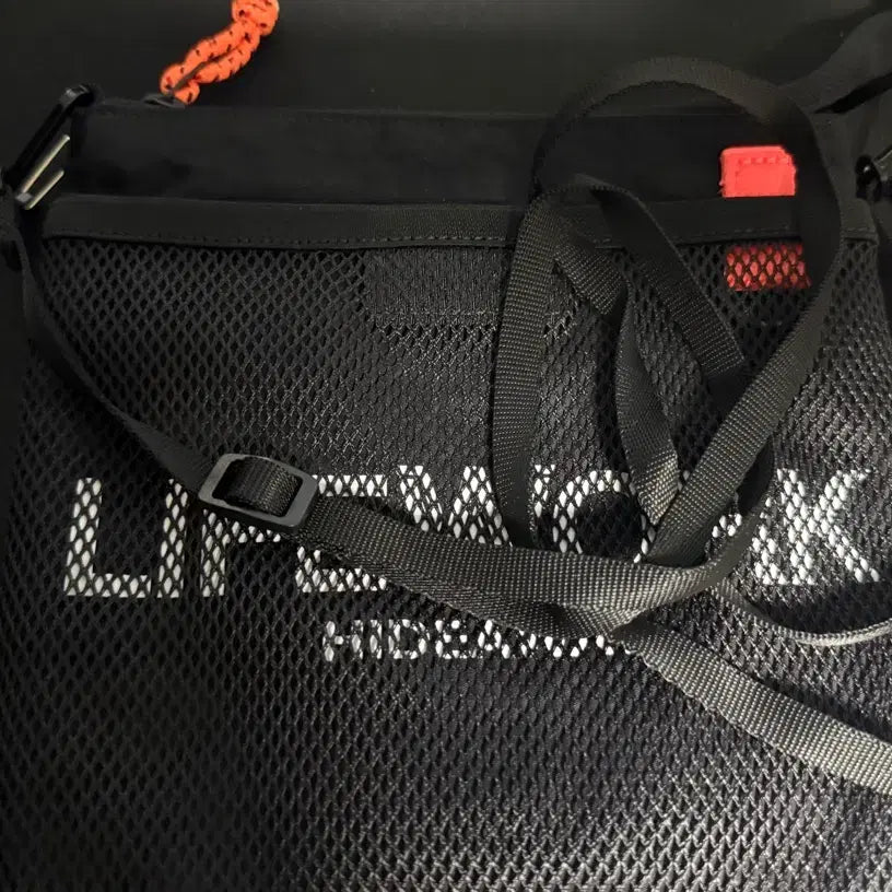 [BUNJANG] LifeWork Black Mesh Sacoche Bag / (미사용)라이프워크 블랙 메쉬 사코슈백