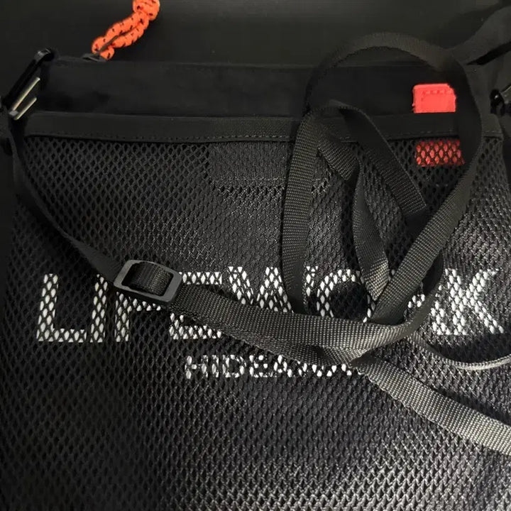 [BUNJANG] LifeWork Black Mesh Sacoche Bag / (미사용)라이프워크 블랙 메쉬 사코슈백