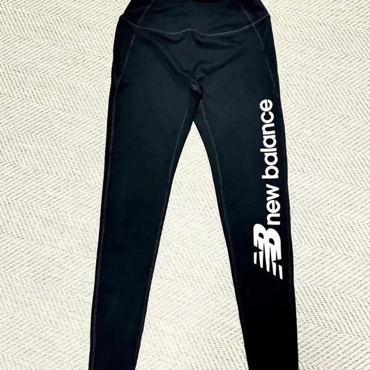 [BUNJANG] New Balance Black Logo Leggings / 뉴발란스 레깅스 블랙/70