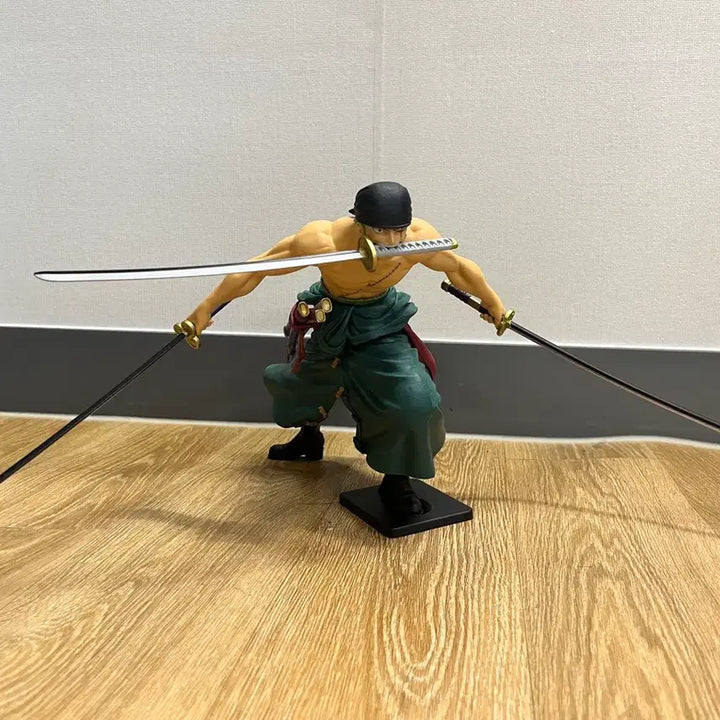 [BUNJANG] One Piece Roronoa Zoro Figure (Unsealed, Box Not Included) / 원피스 롤로노아 조로 피규어 (개봉, 박스없음)