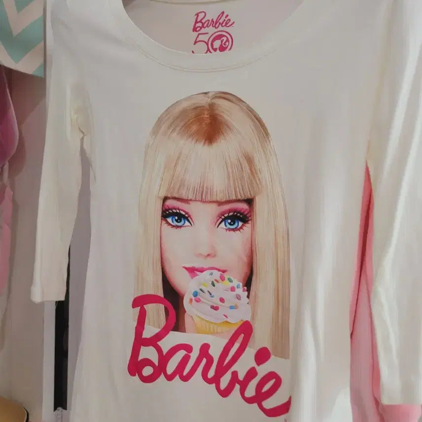 [BUNJANG] Barbie Printing Long Sleeve T-Shirt / 바비 인형 프린팅 긴팔 티셔츠