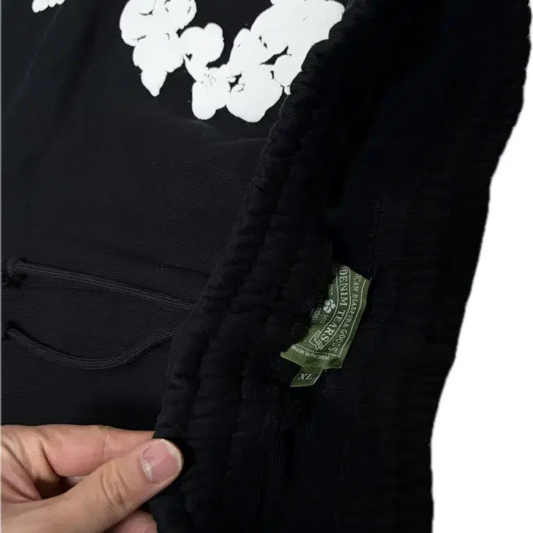 [BUNJANG] Denim Tears Cotton Wreath Sweat Shorts Black / [XL] 데님티어스 스웻 쇼츠 반바지 코튼 리쓰 블랙