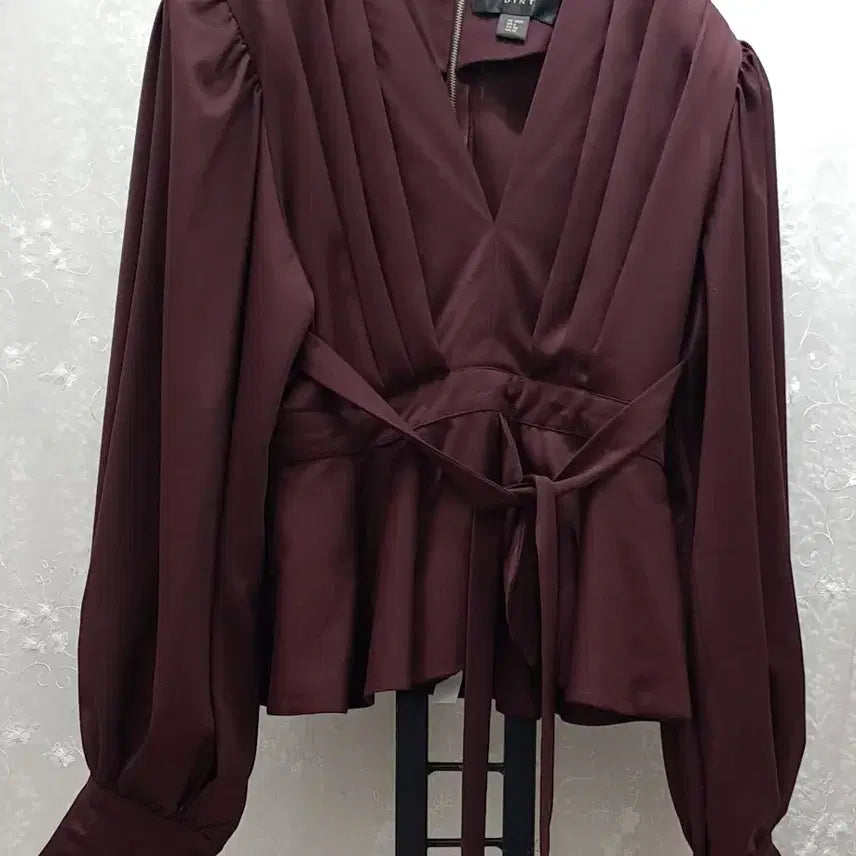 [BUNJANG] DINT Lovely Blouse (Wine) / DINT  러블리블라우스 55