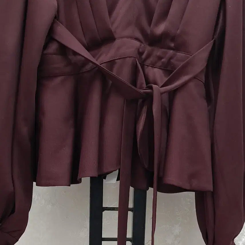 [BUNJANG] DINT Lovely Blouse (Wine) / DINT  러블리블라우스 55