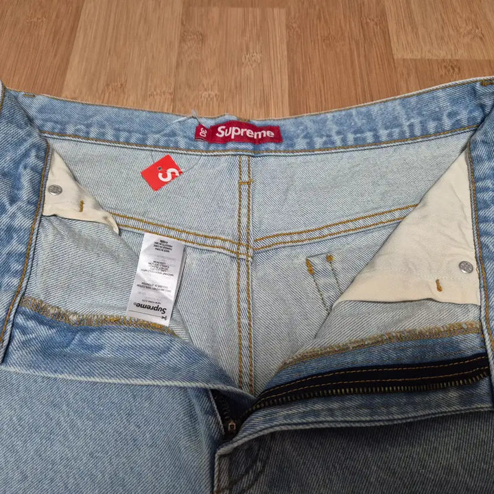 [BUNJANG] Supreme Baggy Jeans Washed Indigo 24FW / Supreme 슈프림 배기진 워시드인디고24FW