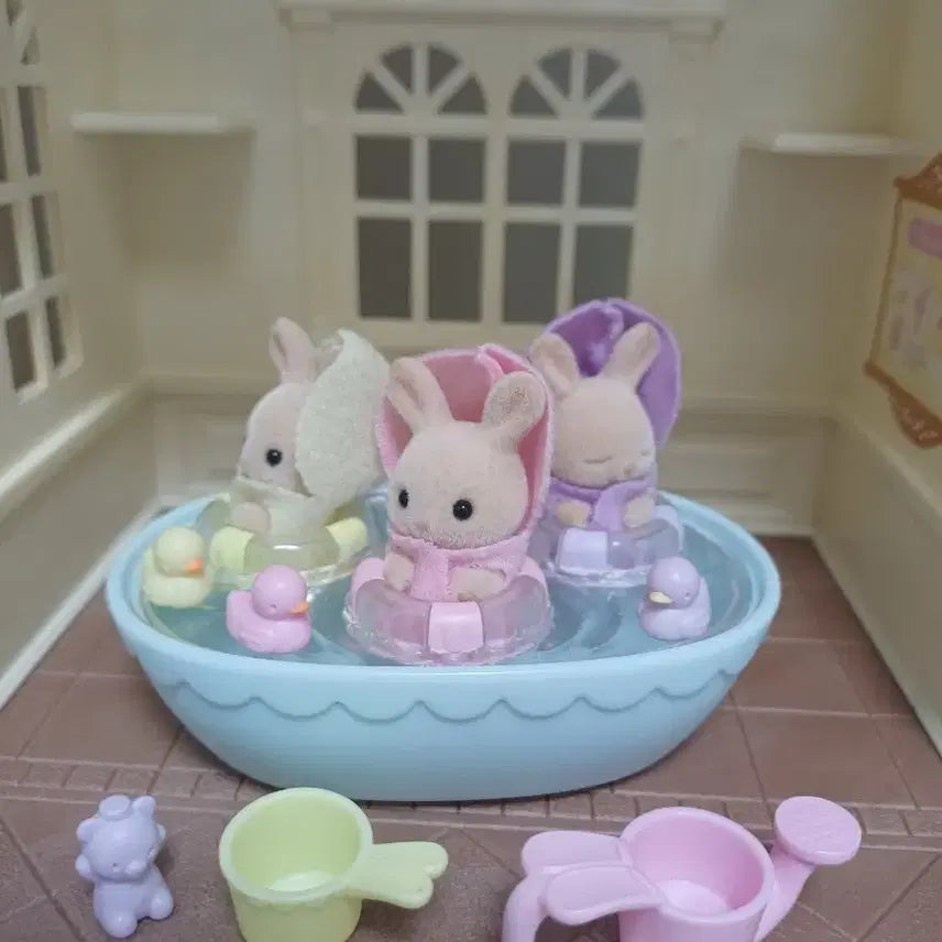 [BUNJANG] Sylvanian Families Milk Rabbit Triplets Bath Time Play Set / 실바니안 밀크토끼 세쌍둥이 목욕 놀이