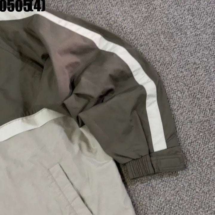 [BUNJANG] Asics Windbreaker Jacket / 아식스 바람막이 자켓 110 | 0505