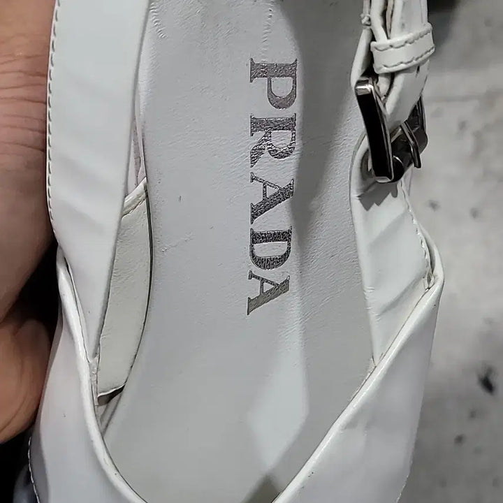 [BUNJANG] Authentic Prada Monolith One-Strap Women&