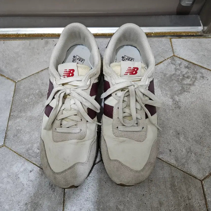 [BUNJANG] New Balance 237 Moonbeam Burgundy Sneakers / [275]뉴발란스 237 문빔 버건디